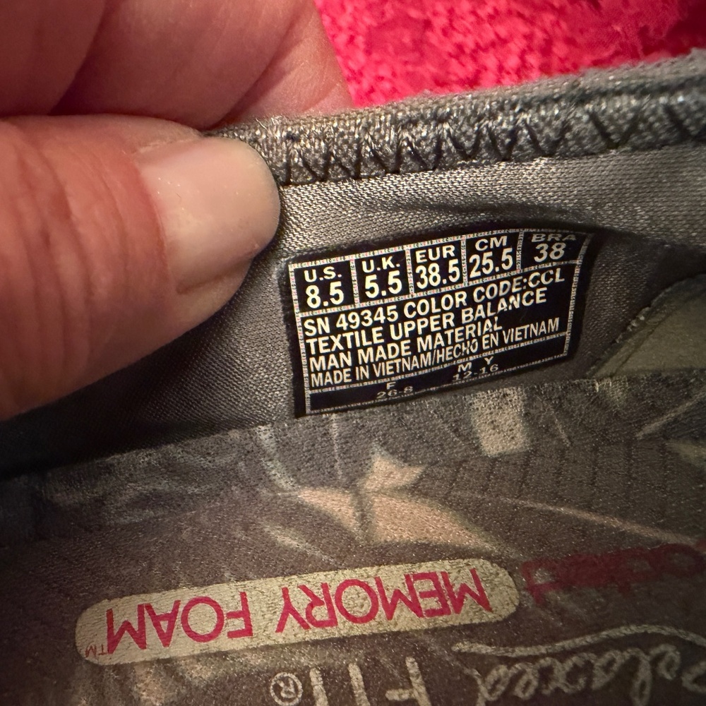 Skechers Gray Canvas Slip on Shoes in a size 8.5 - Picture 7 of 10